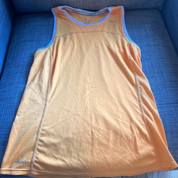 Nike tank dri-fit women small - Picture 1 of 4